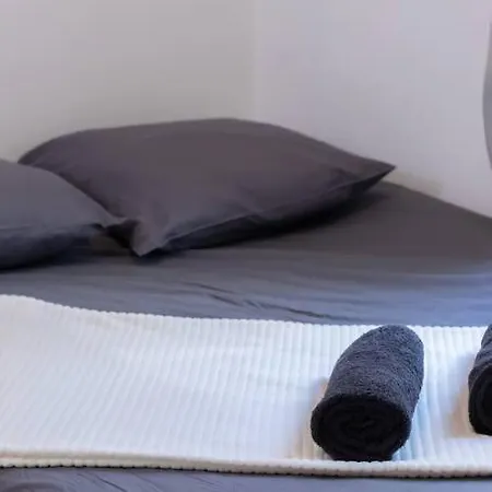 Le Cocon Urbain En Hyper Centre לה רושל