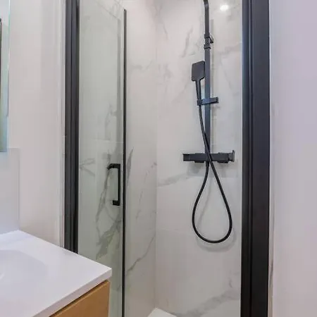 Le Cocon Urbain En Hyper Centre לה רושל